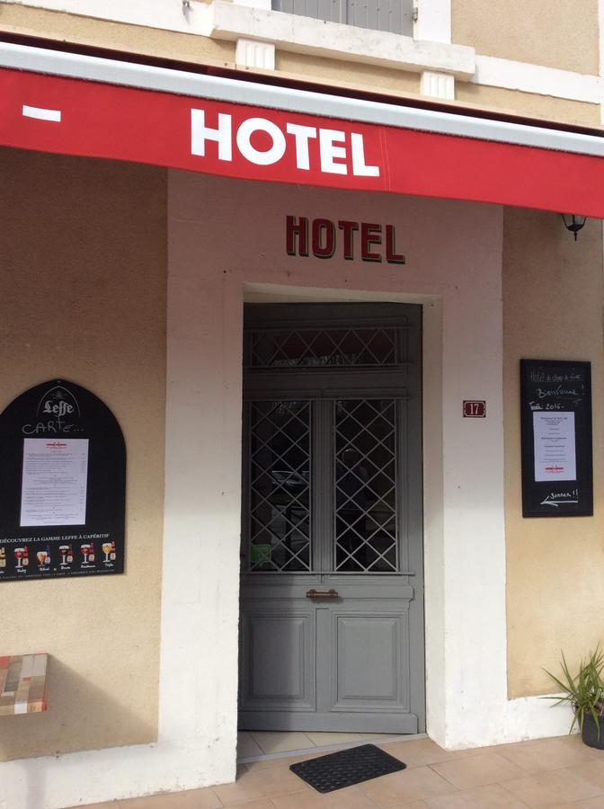 Hotel Du Champ De Foire Saint-Aulaye-Puymangou Buitenkant foto